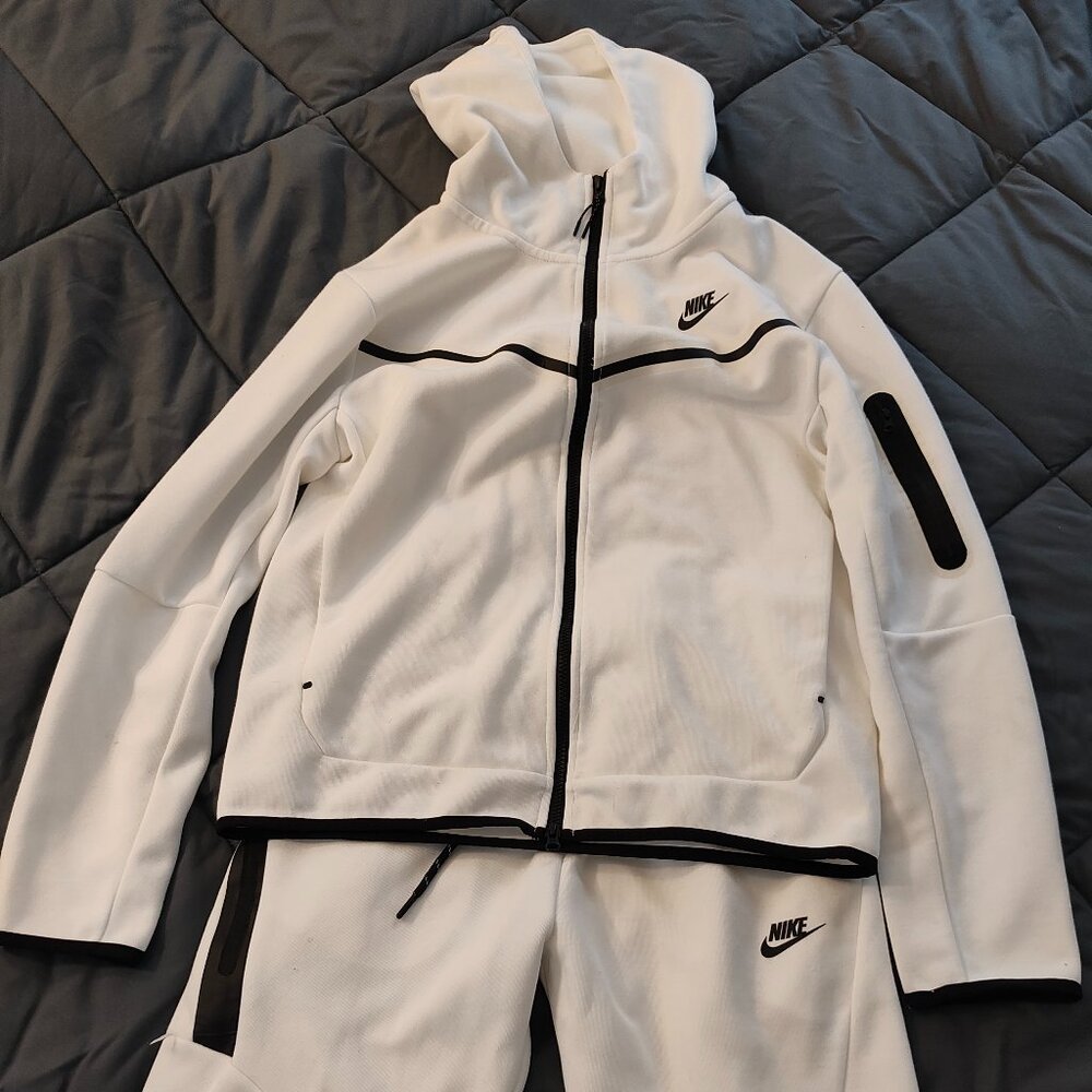Nike Tech Fleece Hoodie and Pants